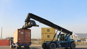 Уникална система следи контейнерите в пристанището