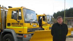 Всички машини и шофьорите им в готовност за почистването на