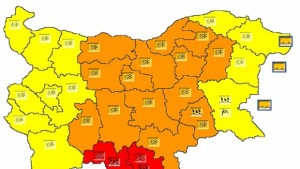 Застудяването продължава още валежи и вятър във Варна в неделя