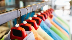 Закачалкасушилня разрешава проблема с мокрите дрехи и обувки