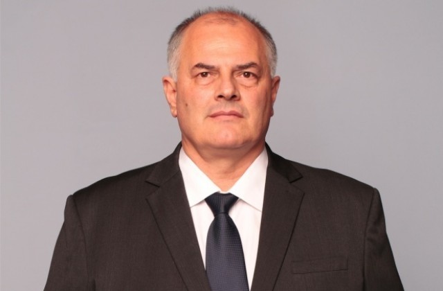 Хвърлиха бомба в къщата на майката на кмета на Аксаково