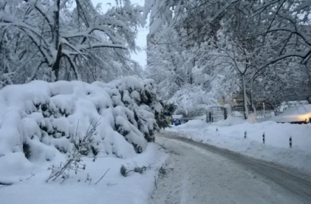 Остава затворен пътят Русе-Шумен