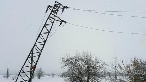 ЧЕЗ продължава да се бори с щетите от снега