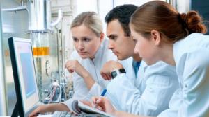 Раница с растение ще защитава срещу замърсяването на въздуха