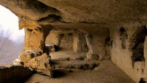 Почитаме паметта на основателя на Ивановските скални църкви