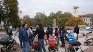 Родителите които живеят в чужбина вече не получават детски