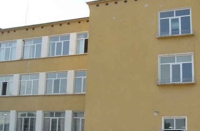 Учениците от селата са превозени до училище