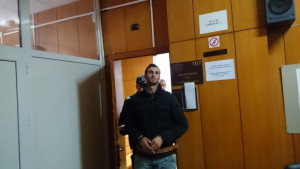 Оставиха в ареста син обвинен в убийството на майка си