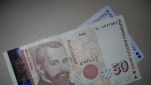 Окръжна прокуратура води две бързи производства за подкуп предложен на