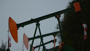 Цените на петрола ще вървят надолу