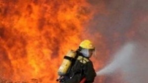 4 пожара в комини на къщи гасиха огнеборци