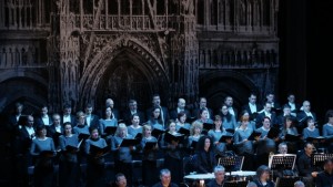 Хорът на Държавна операСтара Загора представя Началото и бъдещето