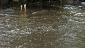 Пети ден търсят отломки то отнесен мост в родопско село