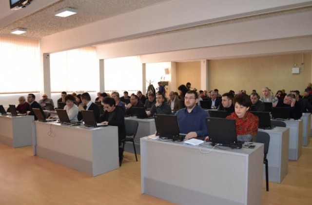 Общинският съвет прие на първо четене Бюджет-2016 на Община Казанлък