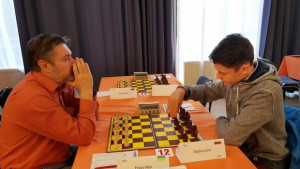 Емил Стефанов със силно представяне на международен шахматен турнир в