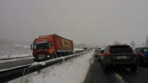 ТИР е аварирал по пътя Русе Бяла