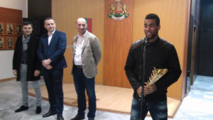 Курьор е футболист 1 на Варна за 2015 година