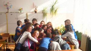 Ден на прегръдката отпразнуваха в ОУ Тома Кърджиев