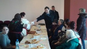 Кметът на Сапарева баня уважи акушерките и майките за Бабинден