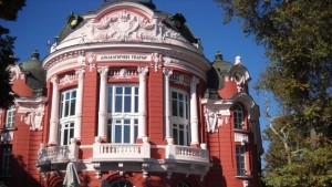 На театър опера и кино през седмицата