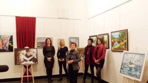 Необичайна изложба подредиха четири дами в чще Съгласие