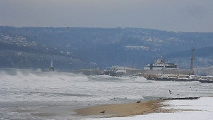 Снегът спира следобед температурите скачат над нулата