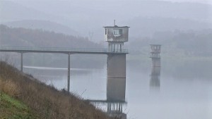 Започва контролирано изпускане на язовирите в областта