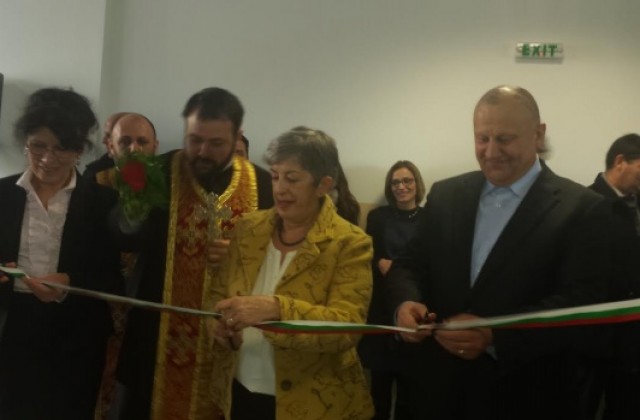 Откриха ремонтираната сграда на Математическата гимназия