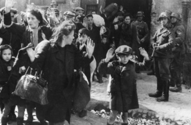 Днес светът отбелязва 71 години от освобождението на Аушвиц
