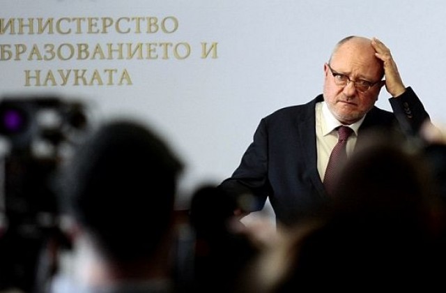 Бойко Борисов поиска оставката на образователния министър