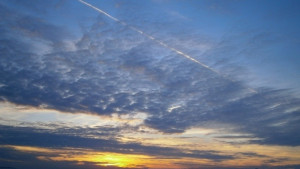 Слънчево и топло