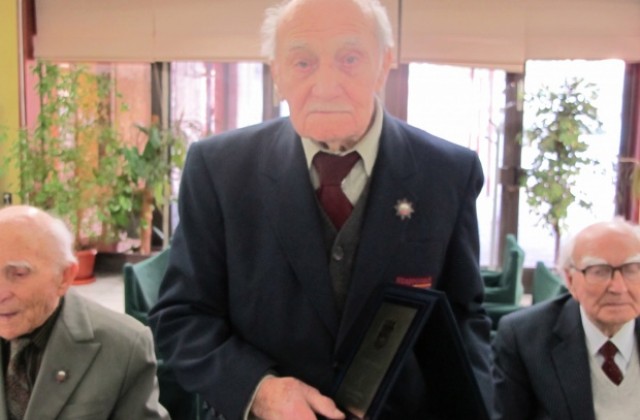 Варненец отпразнува 100-годишен юбилей (СНИМКИ)