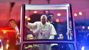 Продадоха папамобил за 82 000 долара