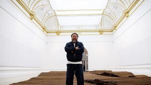 Ай Вейвей предизвика дебат със снимка пресъздаваща сцената с удавения