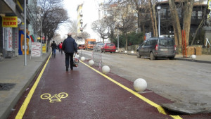 Найновата варненска велоалея поширока и с червен асфалт СНИМКИ