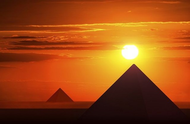 Откриха кораб на 4500 години край пирамидите Абусир (СНИМКИ)