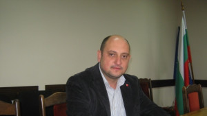 Иван ИбришимовЛипсата на работа продължава да е основен проблем сред