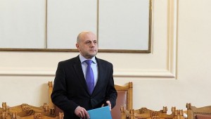 Дончев Корупция не се бори с идеологически клишета а с