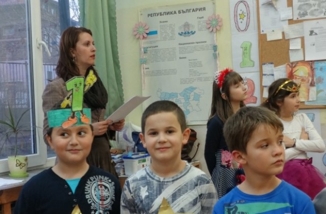 СОУ „Св. Паисий Хилендарски“ – Дупница: Девет момчета – девет цифри и едно празненство!