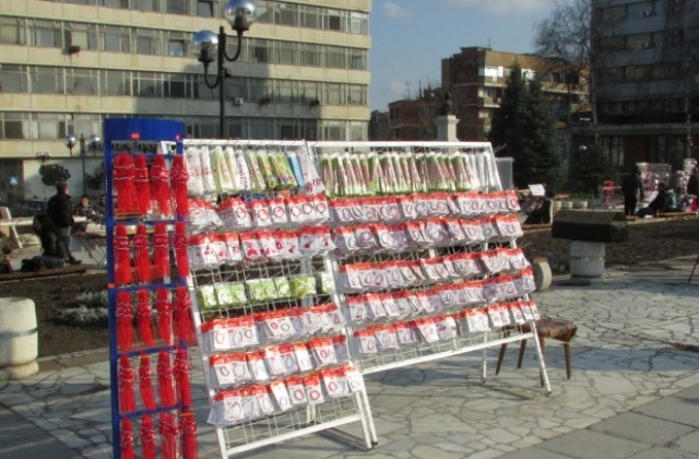 41 места за продажба на мартеници на горнооряховския базар вече са заявени