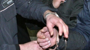 Задържаха 36годишен разследван за компютърни измами в Германия