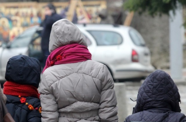 Рязка промяна на времето: студ, дъжд и сняг от днес