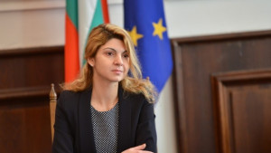 Продължават дейностите в Общностен център за деца и семейства в