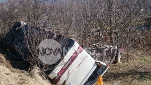 Камион причинил катастрофата с наш автобус в Македония