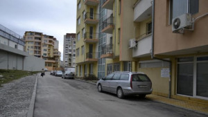 Възстановени са бордюрът и пътният банкет по ул Асти във