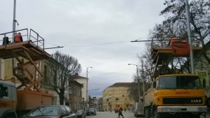 Продължава подмяната на контактната мрежа в центъра на Плевен