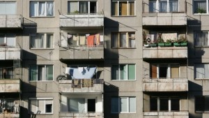 Апаши обраха два апартамента през терасата