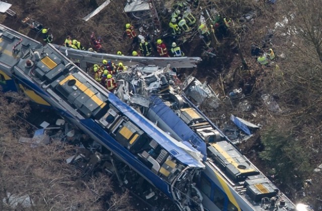 Човешка грешка вероятно е причина за влаковата катастрофа в Германия