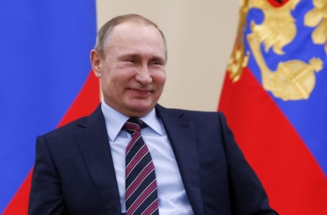Бивш бодигард на Путин прогонил мечка край резиденцията му