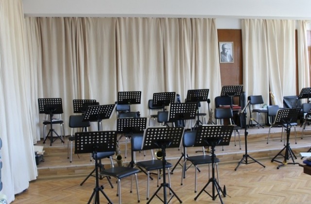 С концерти Духовият оркестър в Димитровград открива обновената си зала